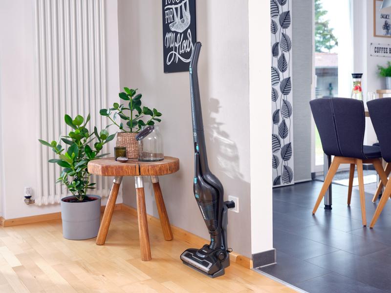 Leifheit Aspirateur à main/manche sans fil Rotaro PowerVac 2in1 Noir