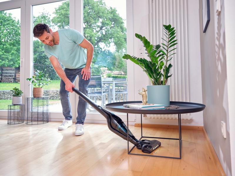 Leifheit Akku-Hand- und Stielsauger Rotaro PowerVac 2in1 Schwarz