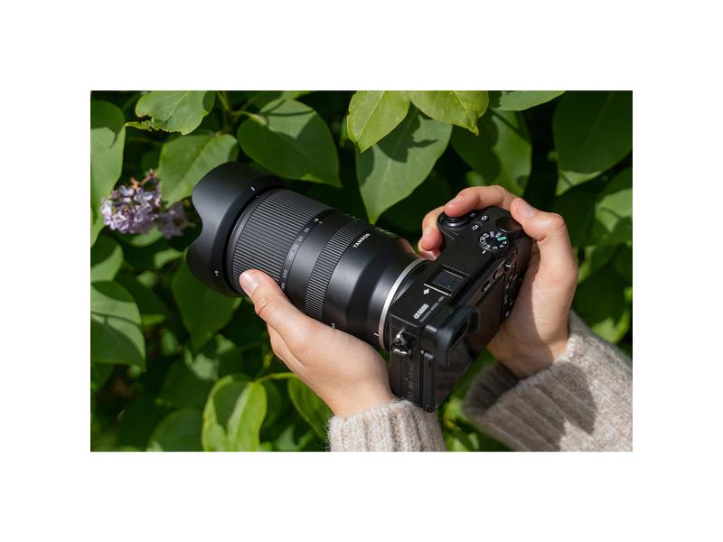 Tamron Objectif zoom AF 18-300mm F/3.5-6.3 Di III-A VC Sony E-Mount