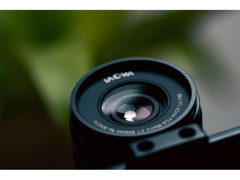 Laowa Longueur focale fixe 85 mm F/5.6 2X APO – Sony E-Mount