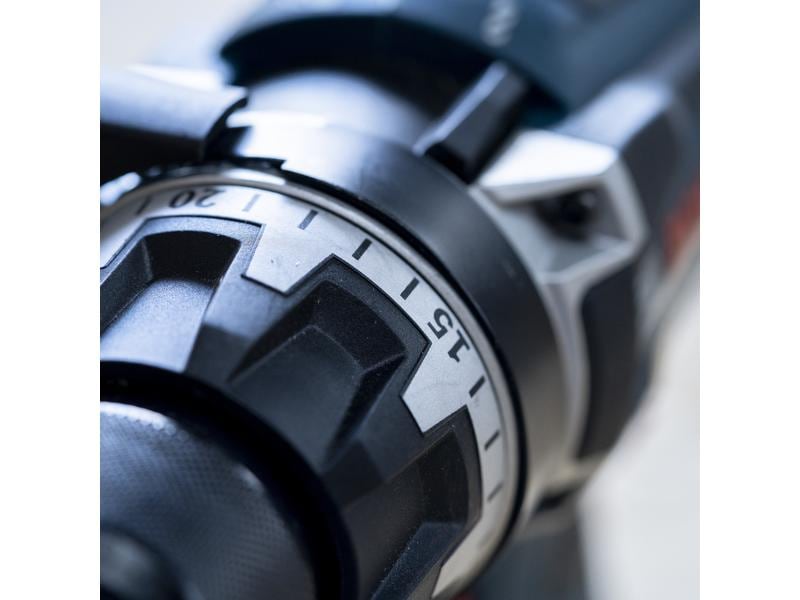 Bosch Professional Perceuses à percussion sans fil GSB 18V-150 C Biturbo 2x 8Ah