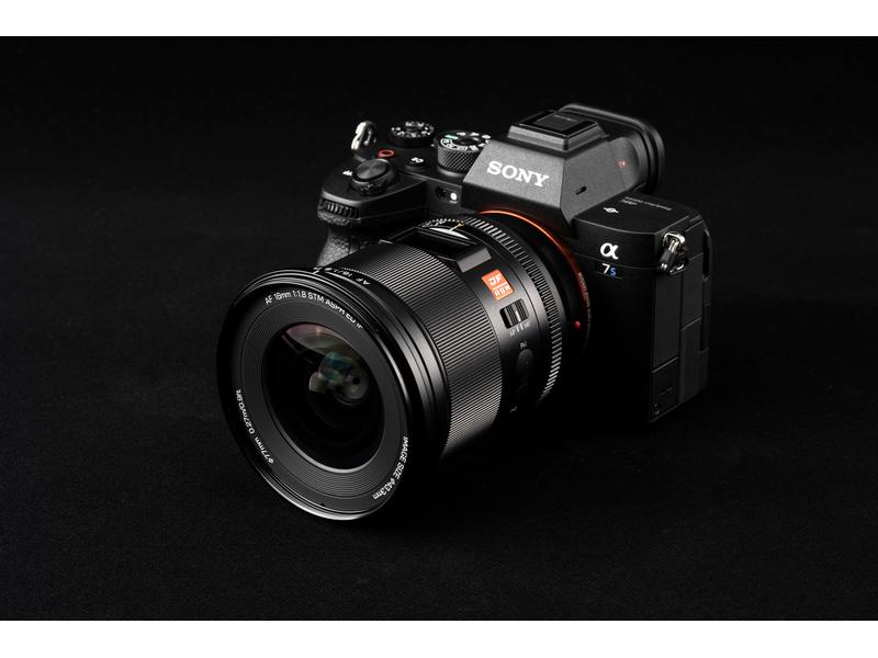 Viltrox Longueur focale fixe AF 16mm F/1.8 – Sony E-Mount