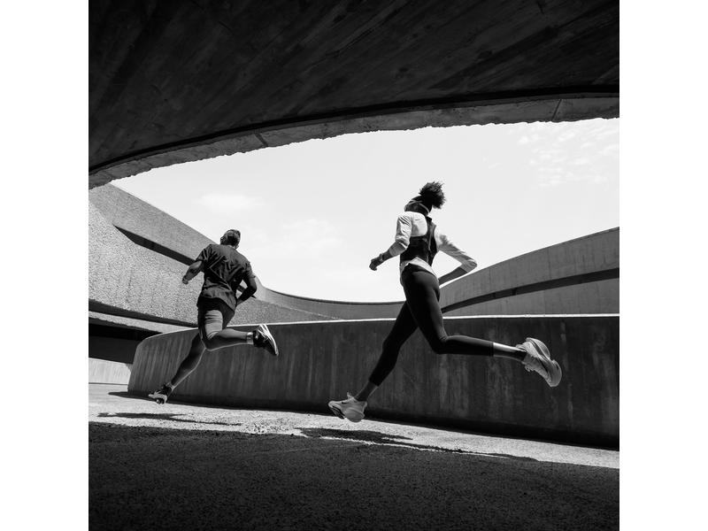 Apple Watch Ultra 2 GPS + Cellular (Titan Silbergrau) - 49mm - Ocean Armband Blau