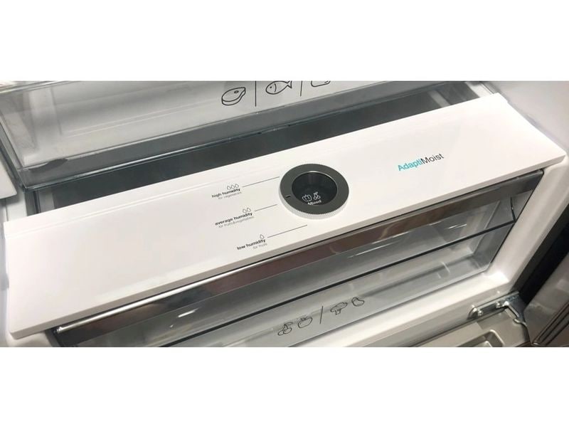 Sharp Kühl-Gefrierkombination SJ-NBA32DMXPB-EU Grau