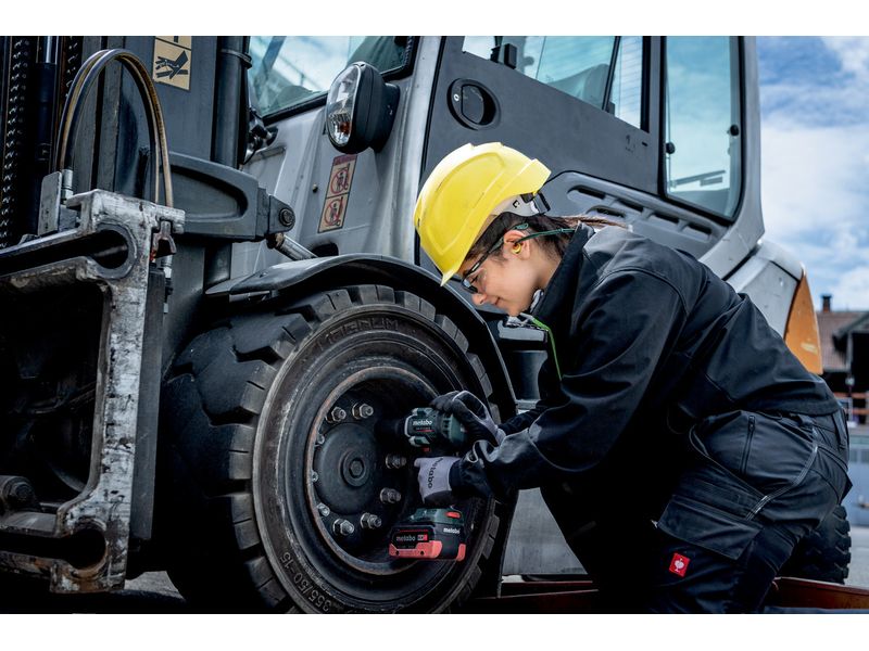 Metabo Visseuses à percussion sans fil SSW 18 LTX 800 BL, Solo