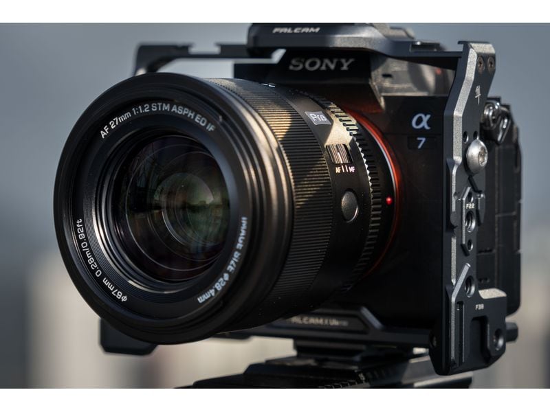 Viltrox Longueur focale fixe AF 27mm F/1.2 Pro – Sony E-Mount